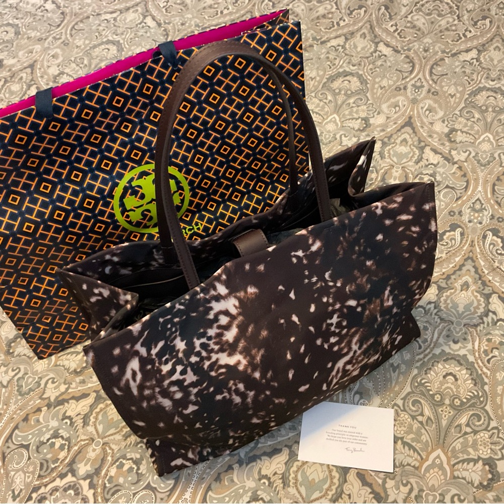 NWOT Tory Burch Ella Print Fall Down Tote Bag - Picture 9 of 16